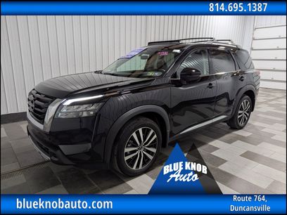 Used 2025 Nissan Pathfinder Platinum