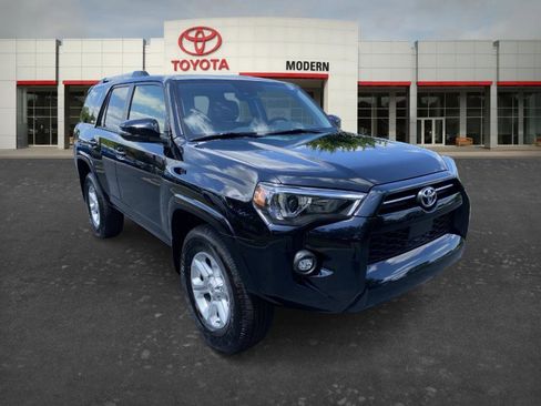Certified 2024 Toyota 4Runner SR5 Premium w/ Moonroof Package RWD image 4