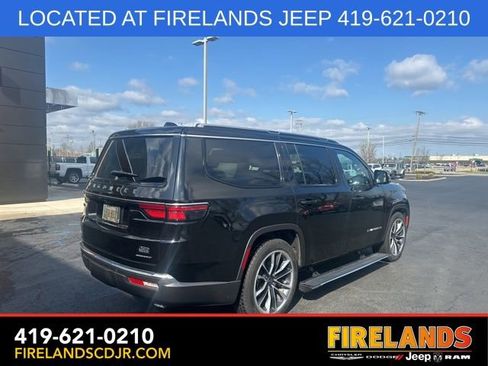 Used 2022 Jeep Wagoneer Series III w/ Premium Group I image 32
