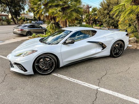 Used 2022 Chevrolet Corvette Stingray Premium Cpe w/ Z51 Performance Package image 6