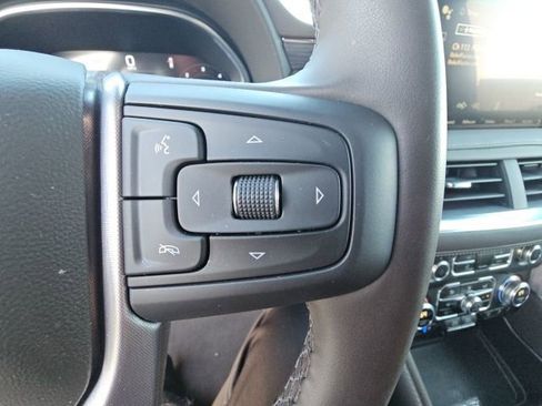 Used 2024 GMC Yukon SLT image 14