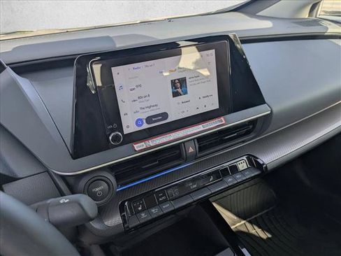 Used 2024 Toyota Prius XLE FWD image 14