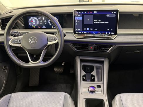 Used 2026 Volkswagen Tiguan SE FWD image 26