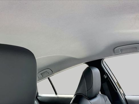 Used 2022 Toyota Prius Prime XLE FWD image 13