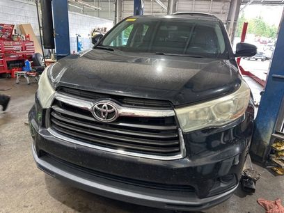 Used 2016 Toyota Highlander LE