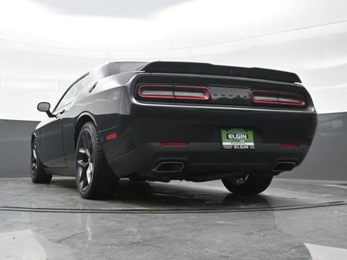 Used 2022 Dodge Challenger R/T w/ Blacktop Package image 26
