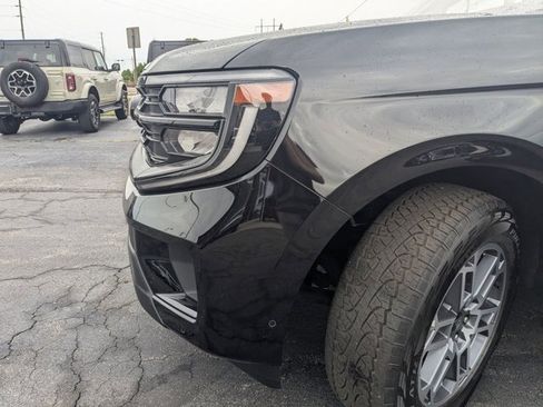 Certified 2025 Ford Expedition Max Active AWD/4WD image 5