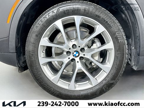 Used 2020 BMW X5 xDrive40i w/ Premium Package image 32