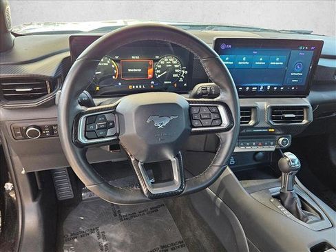 Used 2025 Ford Mustang Coupe RWD image 18