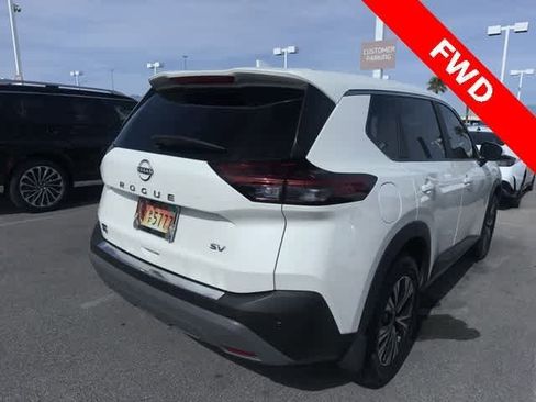 Used 2023 Nissan Rogue SV image 8