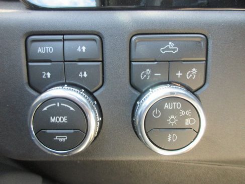 New 2026 GMC Sierra 1500 Elevation image 17