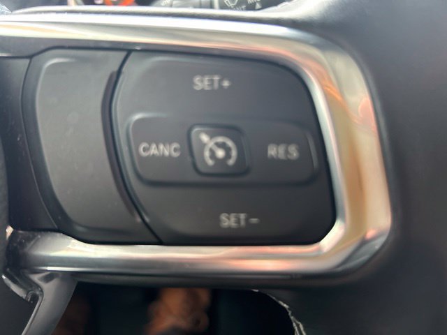 Used 2022 Jeep Wrangler Unlimited Sahara w/ Cold Weather Group AWD/4WD image 20