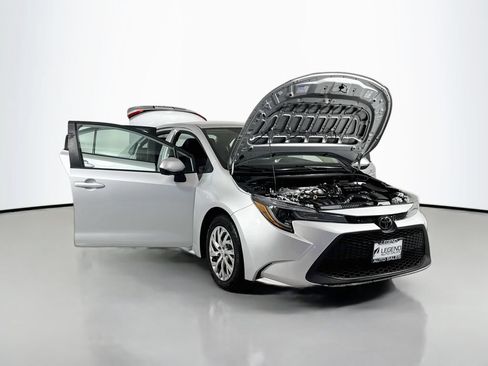 Used 2020 Toyota Corolla LE FWD image 14