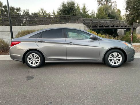 Used 2013 Hyundai Sonata GLS image 2