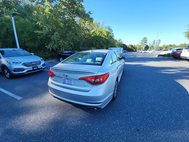 Used 2016 Hyundai Sonata Sport w/ Option Group 1V FWD image 14