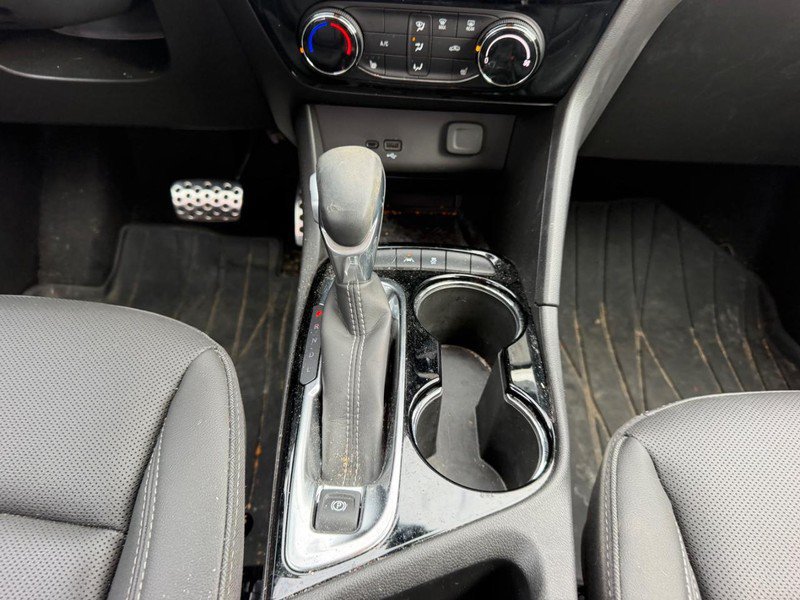 Used 2024 Buick Encore GX Sport Touring w/ Comfort Package FWD image 15