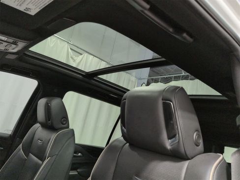 Used 2024 Cadillac Escalade ESV Sport image 20