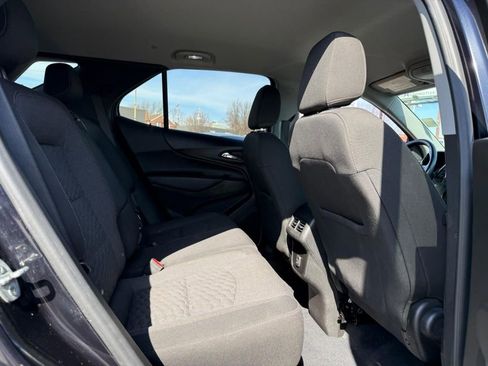 Used 2021 Chevrolet Equinox LT w/ Driver Convenience Package image 9