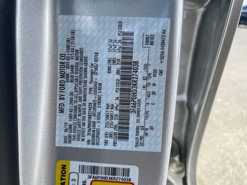 Used 2019 Ford Fusion SE image 32