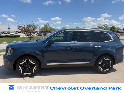 Used 2025 Kia Telluride S FWD image 5