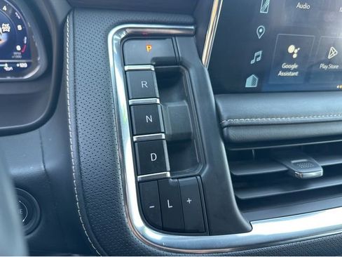 Certified 2024 Chevrolet Suburban Premier AWD/4WD image 28