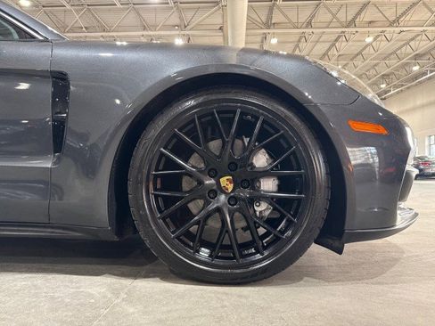 Used 2017 Porsche Panamera image 20