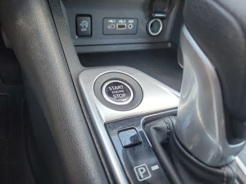 Used 2025 Nissan Sentra SV FWD image 31