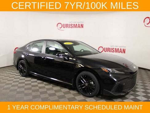Used 2025 Toyota Camry SE FWD image 11