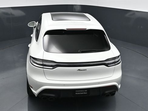 Used 2025 Porsche Macan AWD/4WD image 15