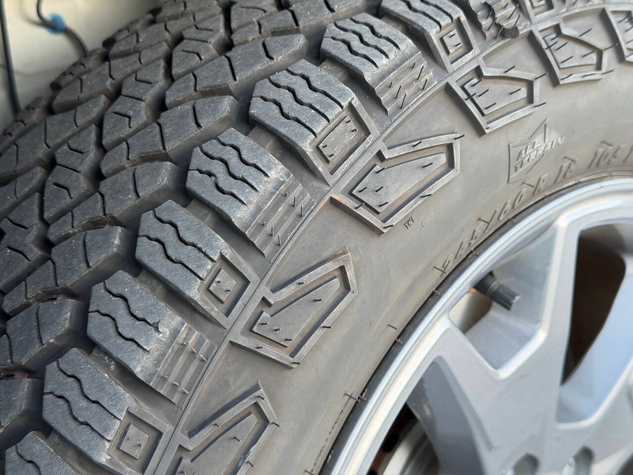 Used 2024 Honda Passport TrailSport image 2