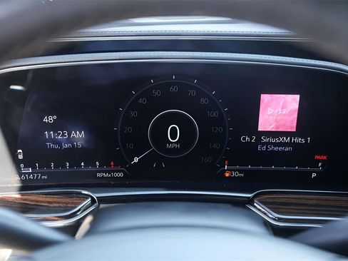 Used 2023 Cadillac Escalade Luxury w/ LPO, Illumination Package image 10