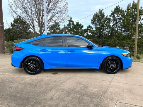 Used 2025 Honda Civic Sport image 7