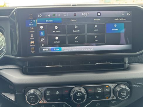 Used 2025 Jeep Gladiator Rubicon w/ Convenience Group AWD/4WD image 5