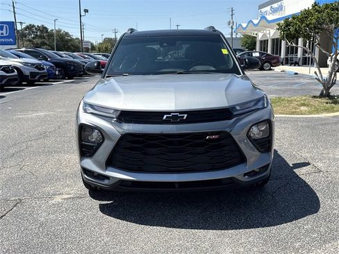 Used 2023 Chevrolet TrailBlazer RS w/ Convenience Package image 3
