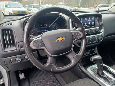 Used 2020 Chevrolet Colorado LT image 9