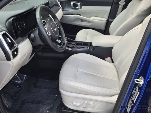 Certified 2022 Kia Sorento SX FWD image 10