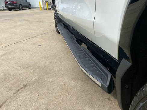 New 2025 GMC Sierra EV Denali image 39