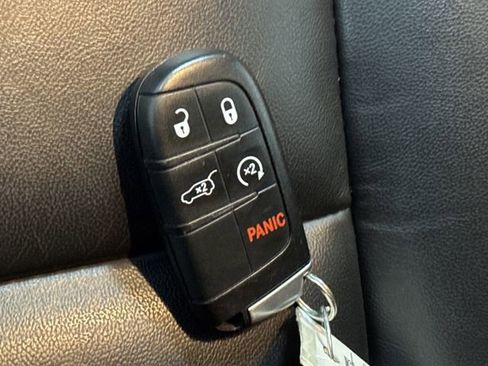 Used 2022 Jeep Grand Cherokee Limited image 28