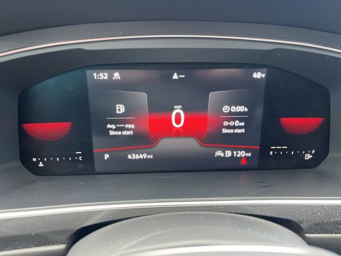 Used 2022 Volkswagen Tiguan SE R-Line image 24