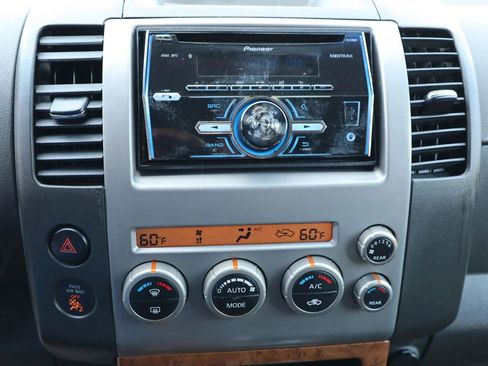 Used 2005 Nissan Pathfinder LE image 20