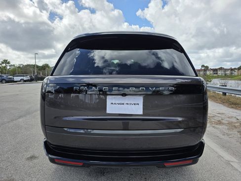 New 2026 Land Rover Range Rover SE image 6