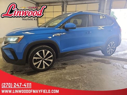 Used 2022 Volkswagen Taos SE AWD/4WD image 5