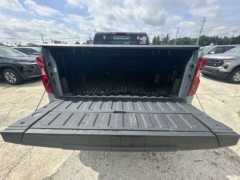 Used 2025 Chevrolet Silverado 1500 Custom Trail Boss w/ LPO, Dark Essentials Package AWD/4WD image 28