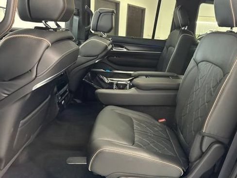 New 2026 Jeep Grand Wagoneer Summit AWD/4WD image 20
