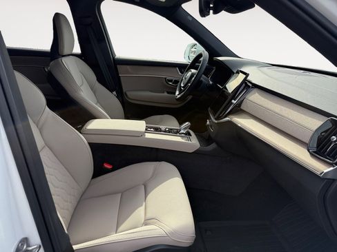 New 2026 Volvo XC90 B5 Plus image 15