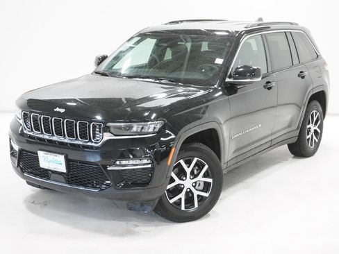Used 2024 Jeep Grand Cherokee Limited image 2