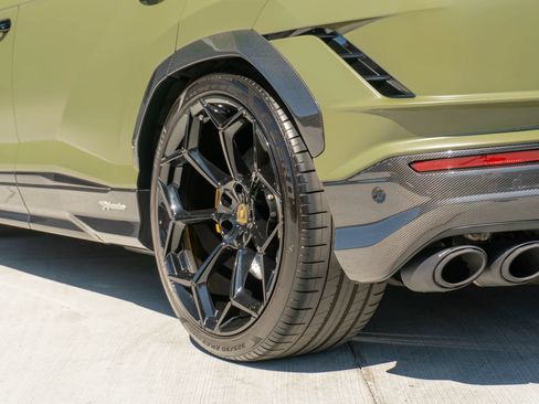 Used 2024 Lamborghini Urus Performante AWD/4WD image 45