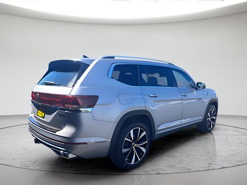 New 2026 Volkswagen Atlas SEL Premium R-Line AWD/4WD image 2