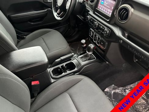 Used 2018 Jeep Wrangler Unlimited Sport S image 17
