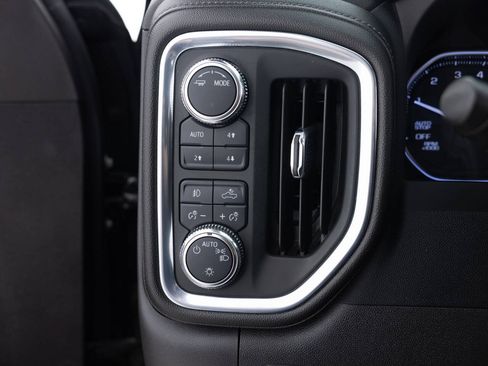 Used 2022 GMC Sierra 1500 Elevation AWD/4WD image 39